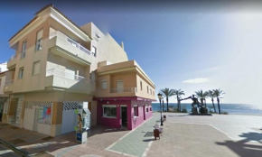 Apartamento en linea de playa ideal para descansar, San Luis De Sabinillas